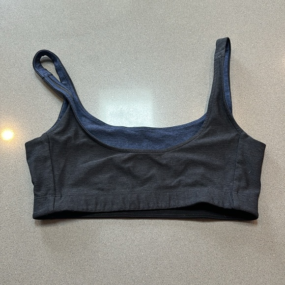navy blue outdoor voices sports bra - Picture 2 of 3